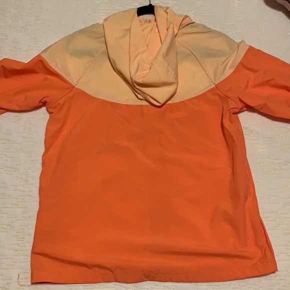 Nike Rain Jacket - Picture 2 of 3